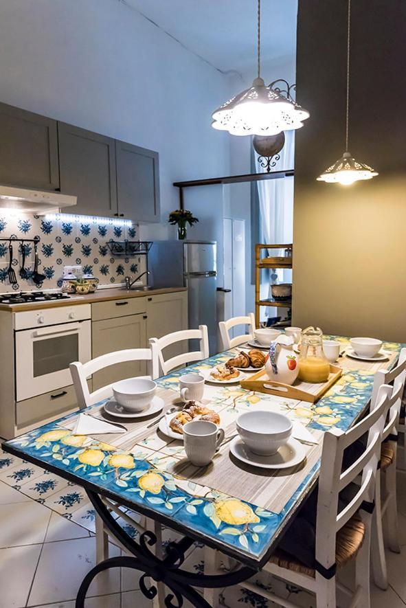 La Casa Napoletana - Ls Bed & Breakfast Naples